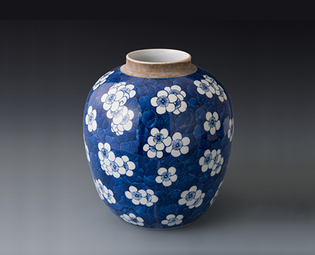 青花梅花罐